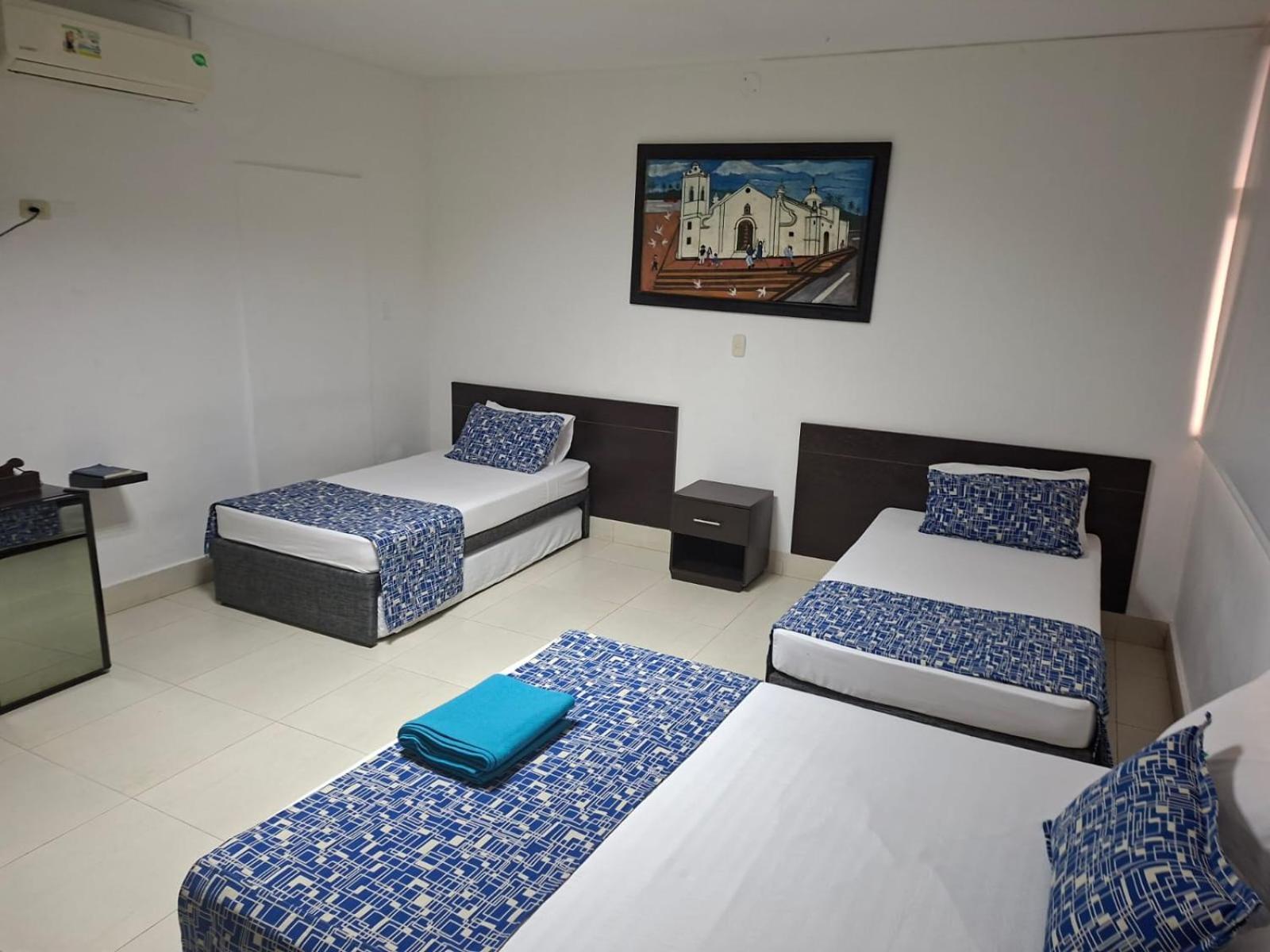 Hotel Medellin — Fotos 1